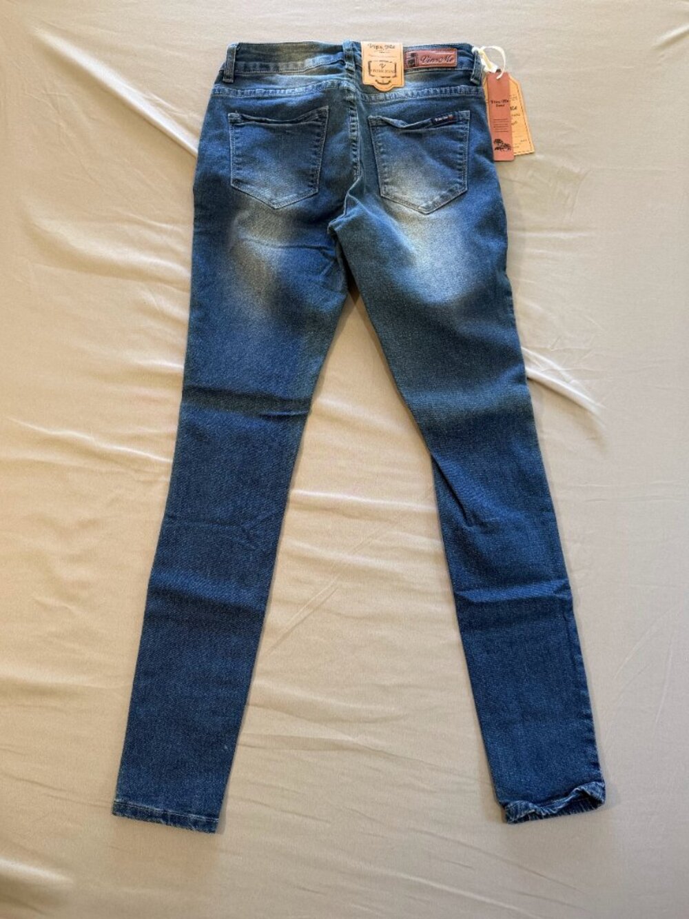 Vins Me Women's Skinny Ankle Stretch Mid-Rise Faded Blue Denim Jeans, Size 1 NWT - Picture 6 of 7